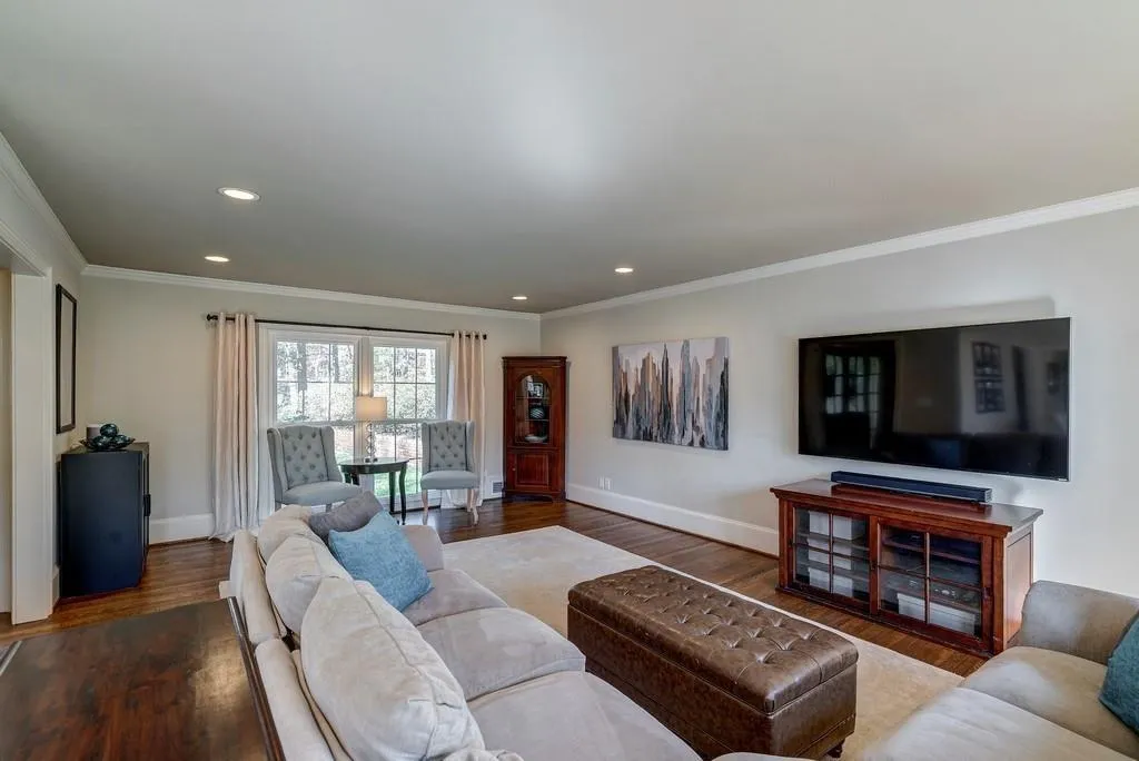 545 Forestdale Drive, Atlanta, Georgia 30342, 3 Bedrooms Bedrooms, ,3 BathroomsBathrooms,Residential,Sold,545 Forestdale Drive,6561446