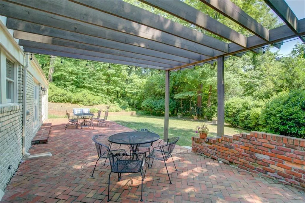545 Forestdale Drive, Atlanta, Georgia 30342, 3 Bedrooms Bedrooms, ,3 BathroomsBathrooms,Residential,Sold,545 Forestdale Drive,6561446