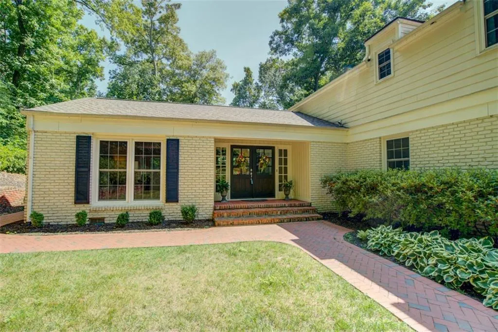 545 Forestdale Drive, Atlanta, Georgia 30342, 3 Bedrooms Bedrooms, ,3 BathroomsBathrooms,Residential,Sold,545 Forestdale Drive,6561446