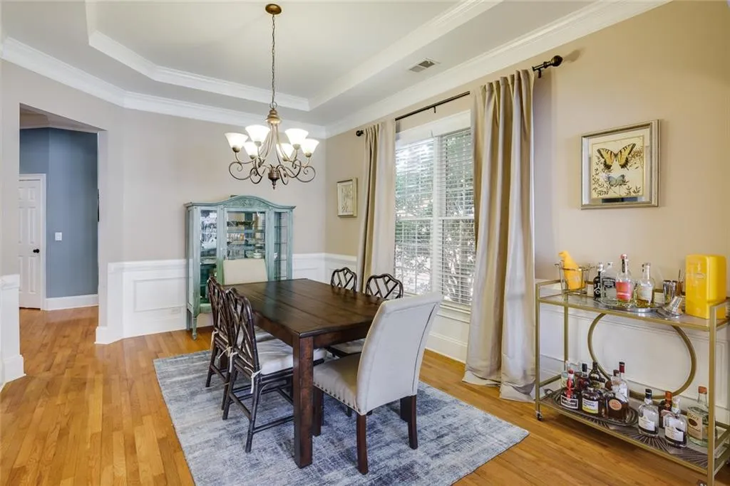 560 Wembley Circle, Sandy Springs, Georgia 30328, 4 Bedrooms Bedrooms, ,3 BathroomsBathrooms,Residential,Sold,560 Wembley Circle,7185649