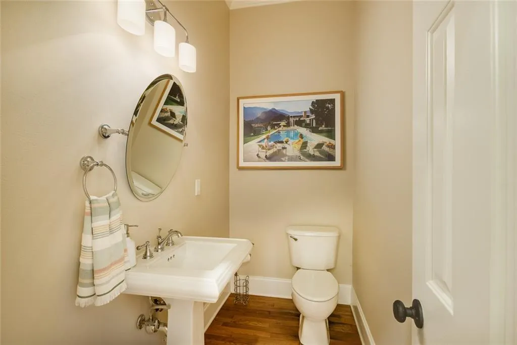 560 Wembley Circle, Sandy Springs, Georgia 30328, 4 Bedrooms Bedrooms, ,3 BathroomsBathrooms,Residential,Sold,560 Wembley Circle,7185649