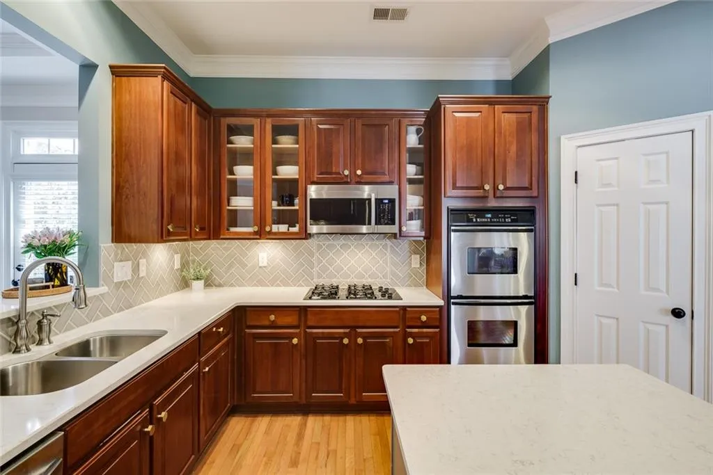 560 Wembley Circle, Sandy Springs, Georgia 30328, 4 Bedrooms Bedrooms, ,3 BathroomsBathrooms,Residential,Sold,560 Wembley Circle,7185649