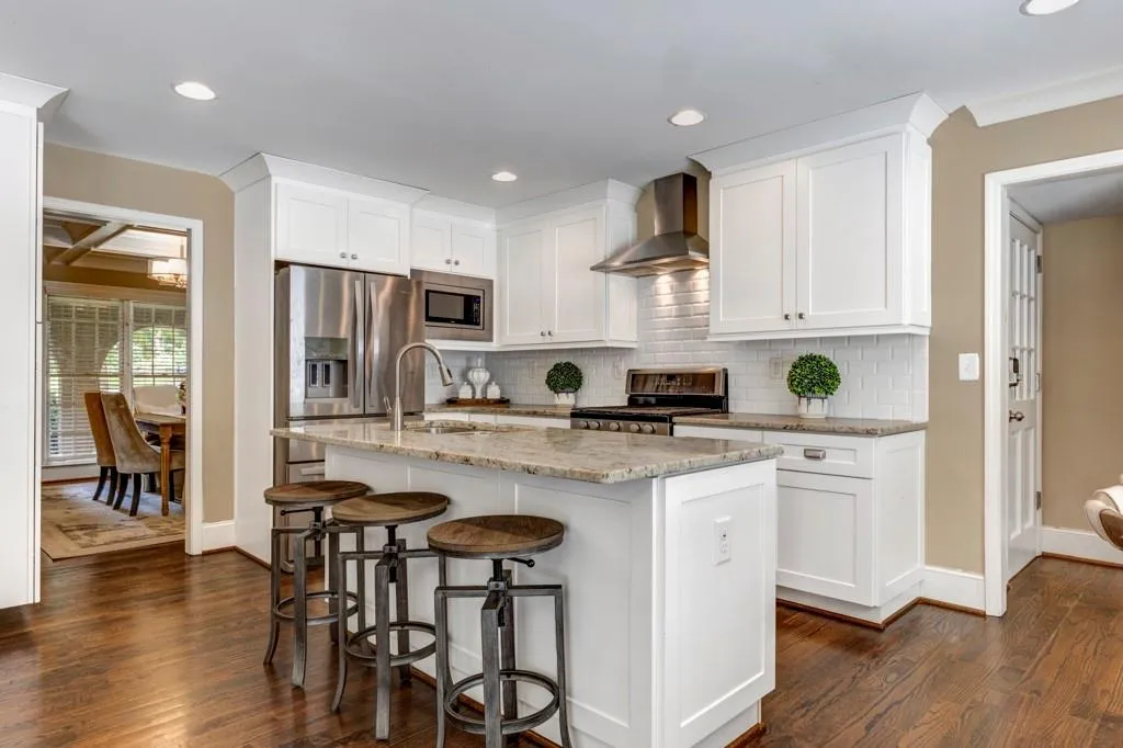 560 Coldstream Court, Atlanta, Georgia 30328, 4 Bedrooms Bedrooms, ,3 BathroomsBathrooms,Residential,Sold,560 Coldstream Court,6948686