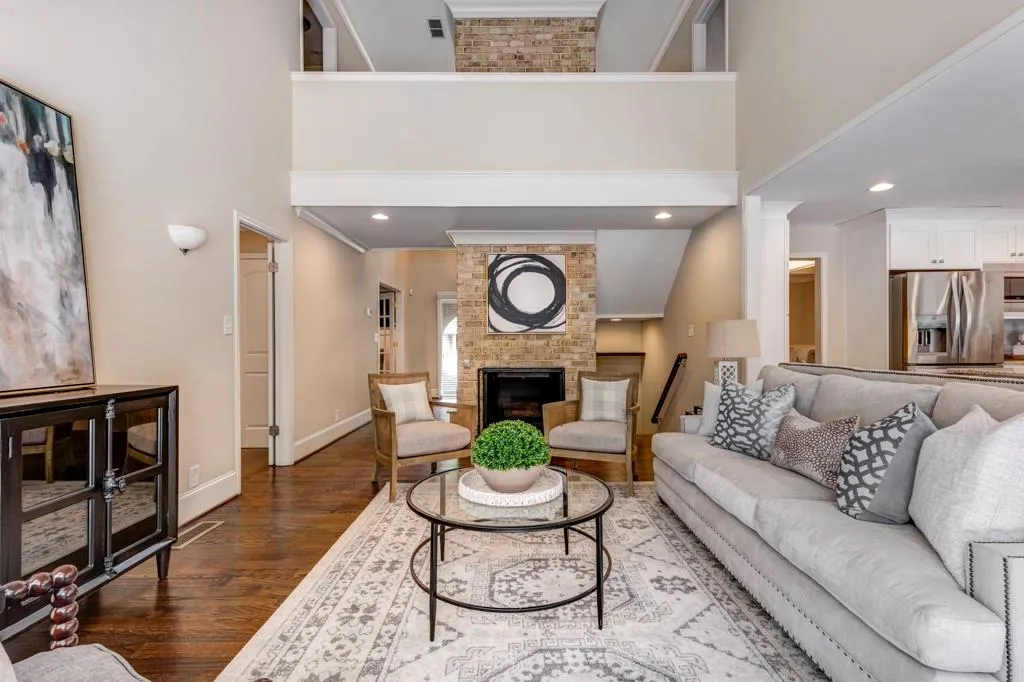 560 Coldstream Court, Atlanta, Georgia 30328, 4 Bedrooms Bedrooms, ,3 BathroomsBathrooms,Residential,Sold,560 Coldstream Court,6948686