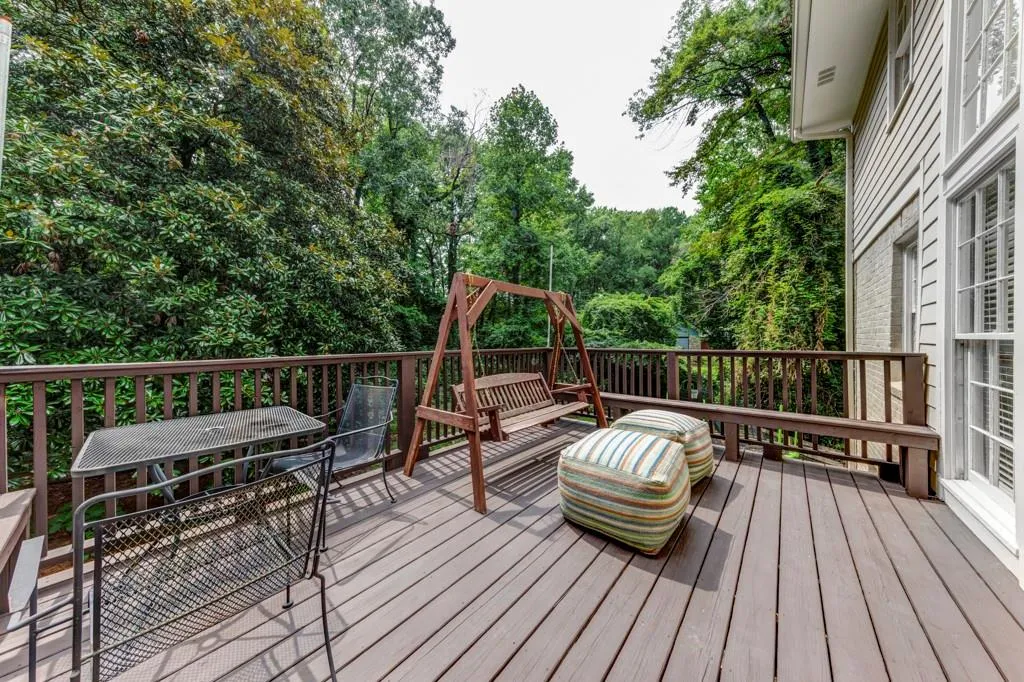 560 Coldstream Court, Atlanta, Georgia 30328, 4 Bedrooms Bedrooms, ,3 BathroomsBathrooms,Residential,Sold,560 Coldstream Court,6948686