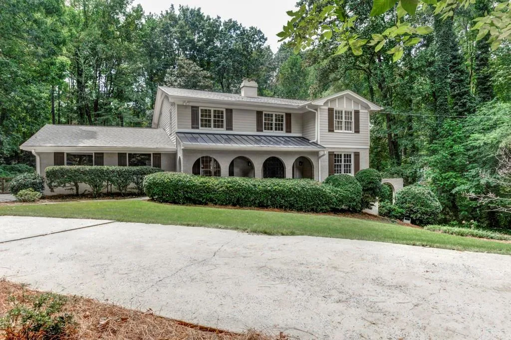 560 Coldstream Court, Atlanta, Georgia 30328, 4 Bedrooms Bedrooms, ,3 BathroomsBathrooms,Residential,Sold,560 Coldstream Court,6948686