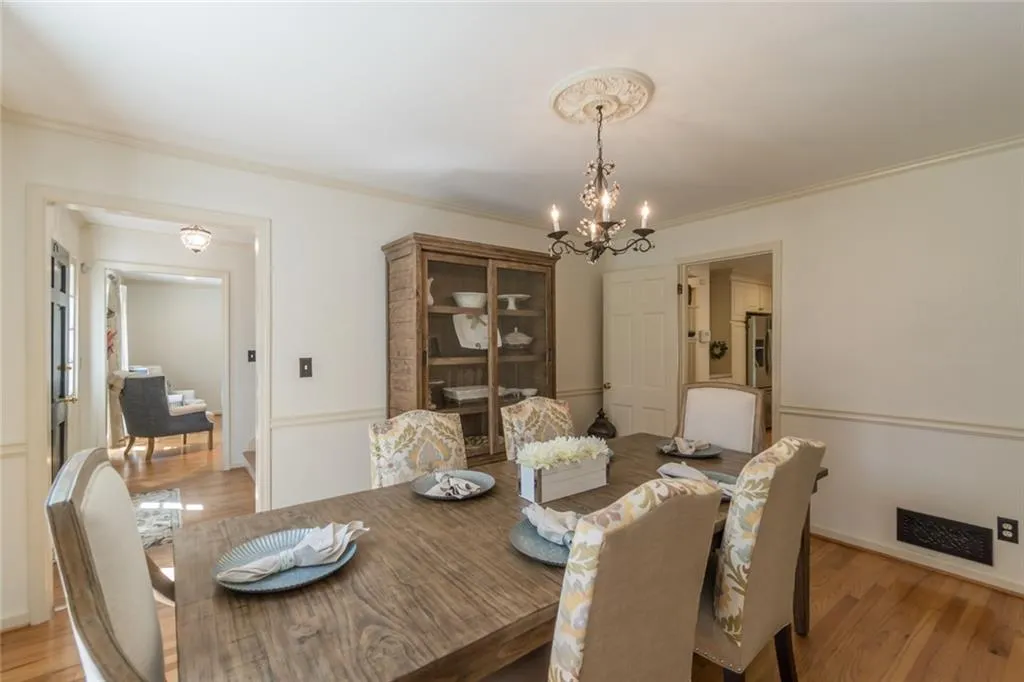 7220 Twin Branch Road, Atlanta, Georgia 30328, 4 Bedrooms Bedrooms, ,2 BathroomsBathrooms,Residential,Sold,7220 Twin Branch Road,6866817