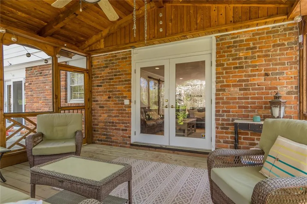 7220 Twin Branch Road, Atlanta, Georgia 30328, 4 Bedrooms Bedrooms, ,2 BathroomsBathrooms,Residential,Sold,7220 Twin Branch Road,6866817