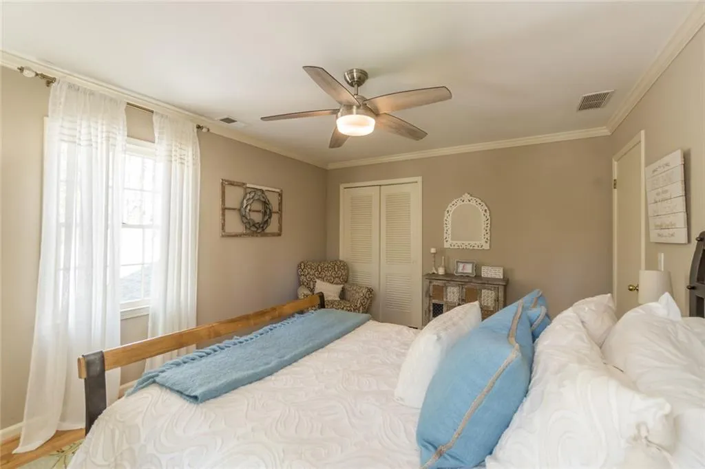 7220 Twin Branch Road, Atlanta, Georgia 30328, 4 Bedrooms Bedrooms, ,2 BathroomsBathrooms,Residential,Sold,7220 Twin Branch Road,6866817