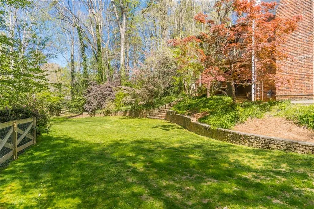 7220 Twin Branch Road, Atlanta, Georgia 30328, 4 Bedrooms Bedrooms, ,2 BathroomsBathrooms,Residential,Sold,7220 Twin Branch Road,6866817