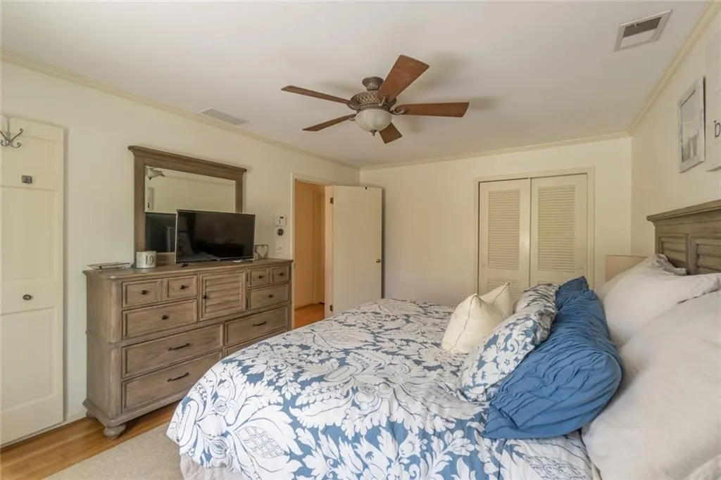 7220 Twin Branch Road, Atlanta, Georgia 30328, 4 Bedrooms Bedrooms, ,2 BathroomsBathrooms,Residential,Sold,7220 Twin Branch Road,6866817