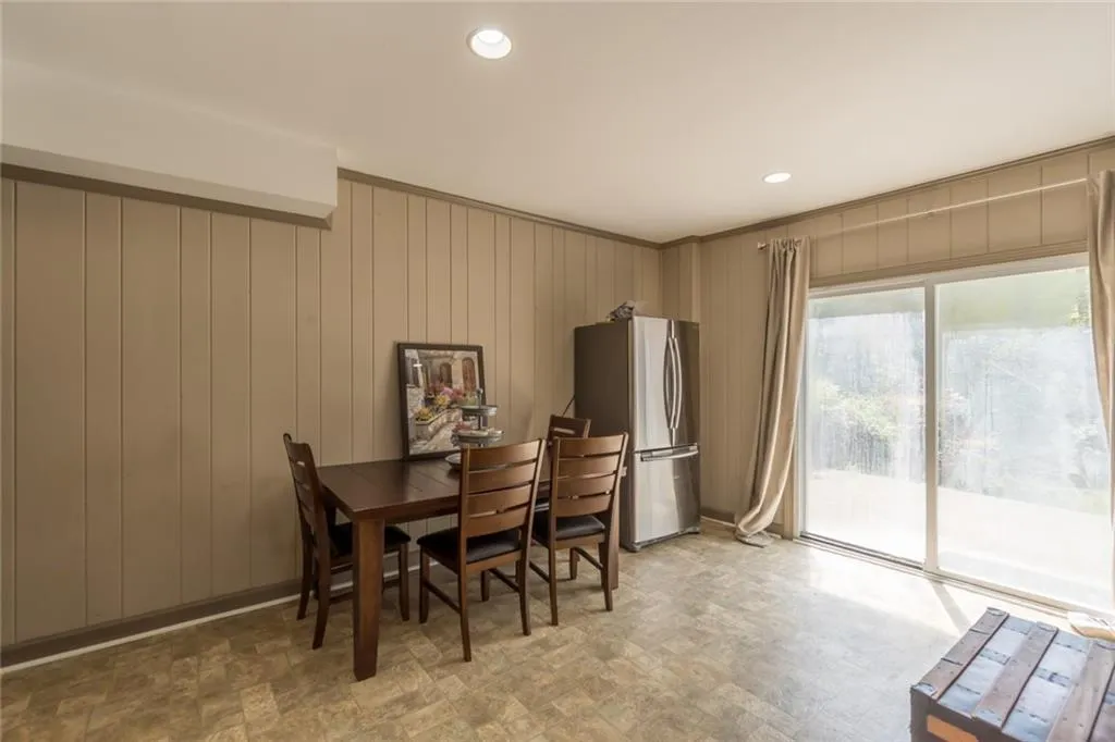 7220 Twin Branch Road, Atlanta, Georgia 30328, 4 Bedrooms Bedrooms, ,2 BathroomsBathrooms,Residential,Sold,7220 Twin Branch Road,6866817