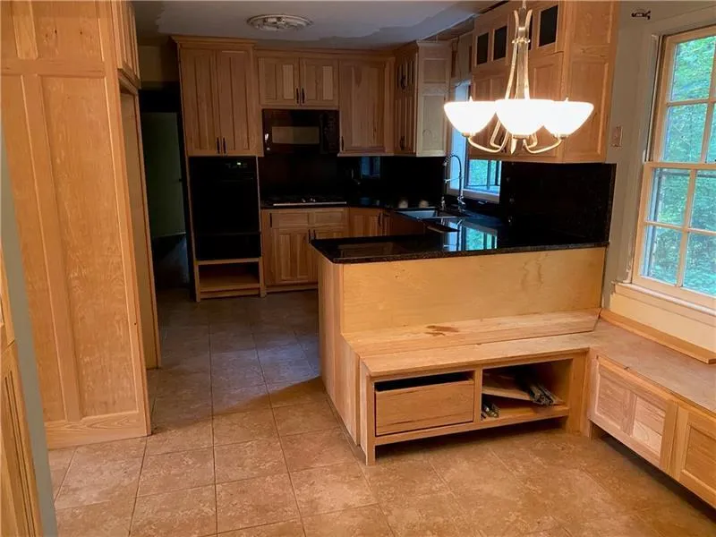 7165 Brandon Mill Road, Sandy Springs, Georgia 30328, 5 Bedrooms Bedrooms, ,3 BathroomsBathrooms,Residential,Sold,7165 Brandon Mill Road,6935815