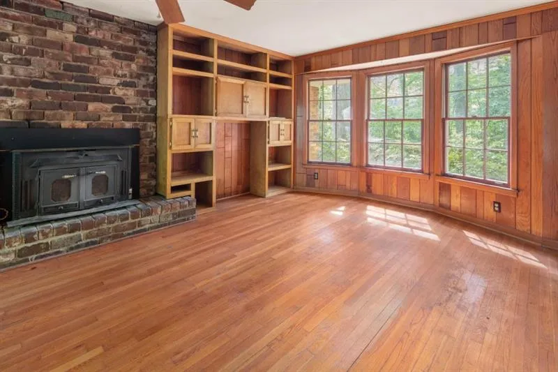 7165 Brandon Mill Road, Sandy Springs, Georgia 30328, 5 Bedrooms Bedrooms, ,3 BathroomsBathrooms,Residential,Sold,7165 Brandon Mill Road,6935815