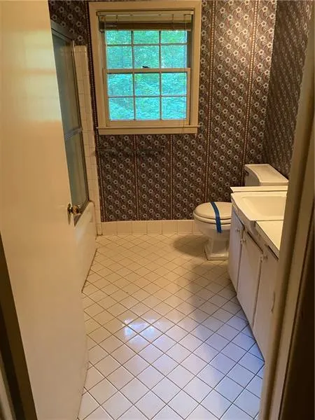 7165 Brandon Mill Road, Sandy Springs, Georgia 30328, 5 Bedrooms Bedrooms, ,3 BathroomsBathrooms,Residential,Sold,7165 Brandon Mill Road,6935815