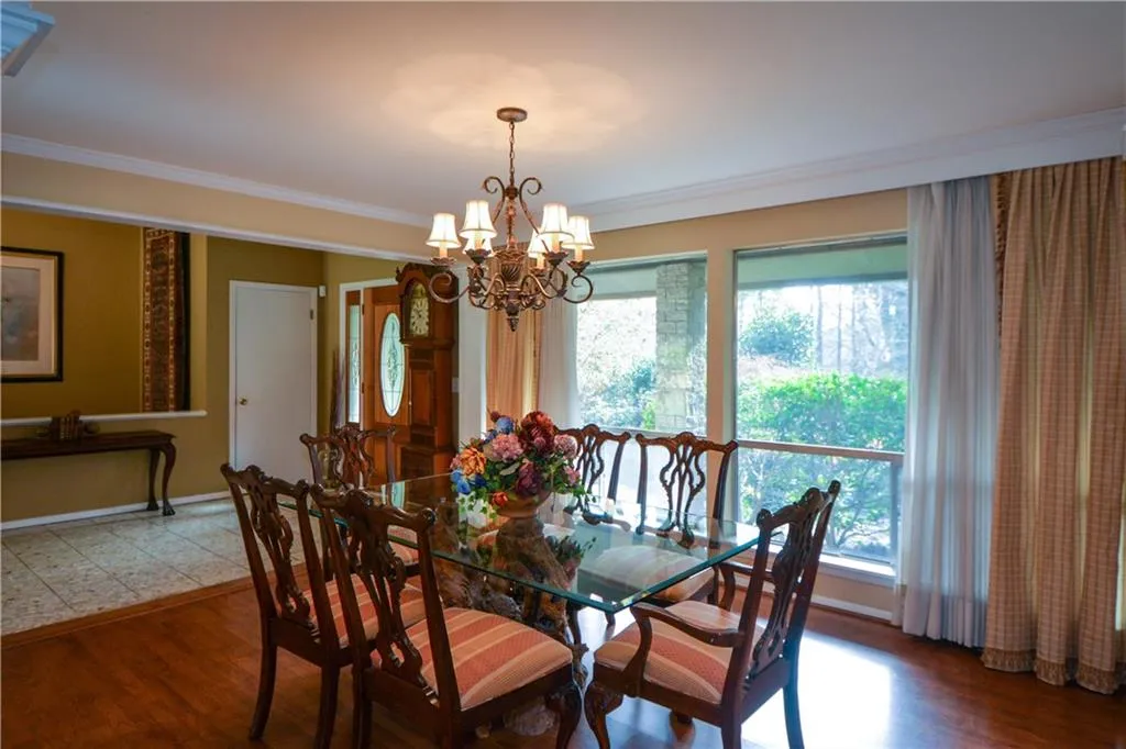 645 River Valley Road, Sandy Springs, Georgia 30328, 4 Bedrooms Bedrooms, ,3 BathroomsBathrooms,Residential,Sold,645 River Valley Road,6651392