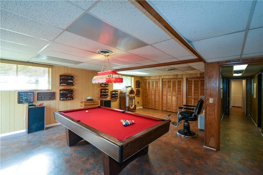 645 River Valley Road, Sandy Springs, Georgia 30328, 4 Bedrooms Bedrooms, ,3 BathroomsBathrooms,Residential,Sold,645 River Valley Road,6651392