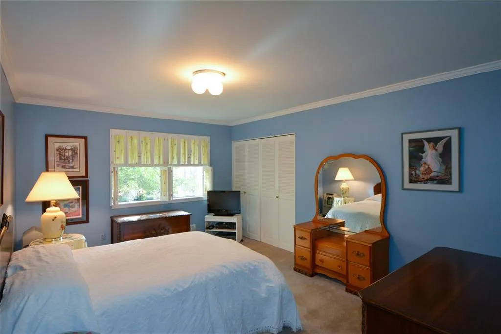 645 River Valley Road, Sandy Springs, Georgia 30328, 4 Bedrooms Bedrooms, ,3 BathroomsBathrooms,Residential,Sold,645 River Valley Road,6651392