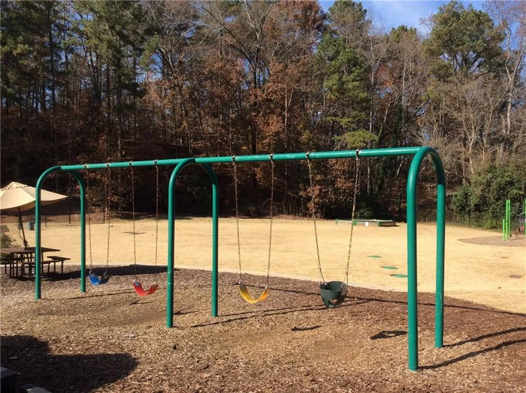 645 River Valley Road, Sandy Springs, Georgia 30328, 4 Bedrooms Bedrooms, ,3 BathroomsBathrooms,Residential,Sold,645 River Valley Road,6651392