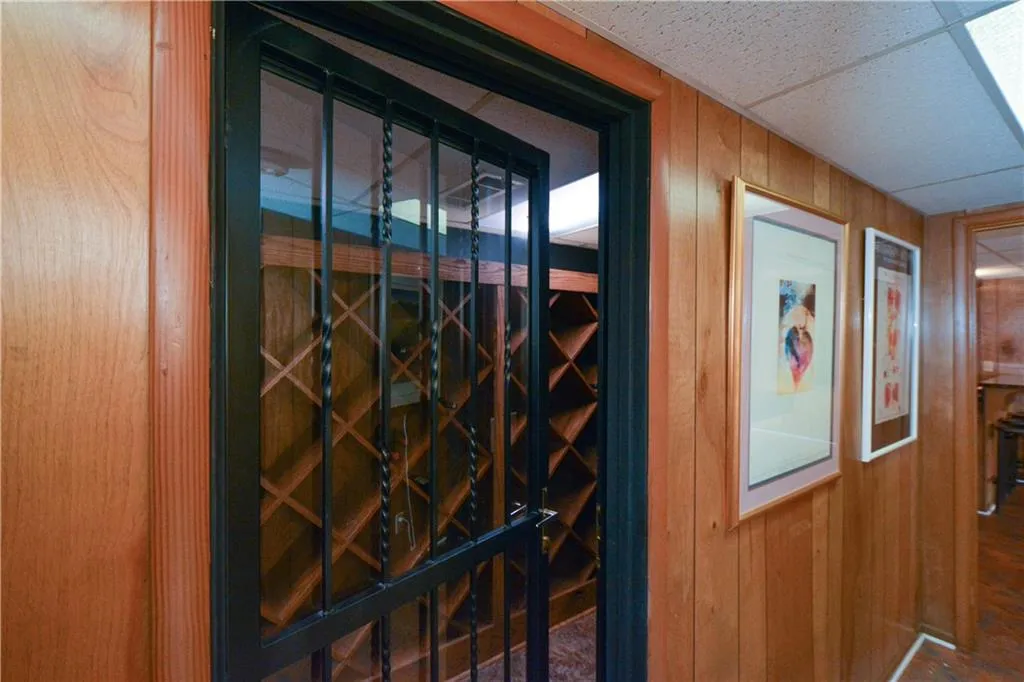 645 River Valley Road, Sandy Springs, Georgia 30328, 4 Bedrooms Bedrooms, ,3 BathroomsBathrooms,Residential,Sold,645 River Valley Road,6651392