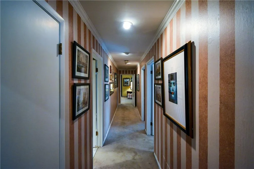 645 River Valley Road, Sandy Springs, Georgia 30328, 4 Bedrooms Bedrooms, ,3 BathroomsBathrooms,Residential,Sold,645 River Valley Road,6651392