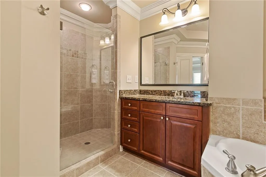 137 Alderwood Hill Unit 109, Sandy Springs, Georgia 30328, 4 Bedrooms Bedrooms, ,4 BathroomsBathrooms,Residential,Sold,137 Alderwood Hill Unit 109,6539280