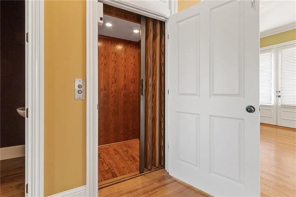 137 Alderwood Hill Unit 109, Sandy Springs, Georgia 30328, 4 Bedrooms Bedrooms, ,4 BathroomsBathrooms,Residential,Sold,137 Alderwood Hill Unit 109,6539280