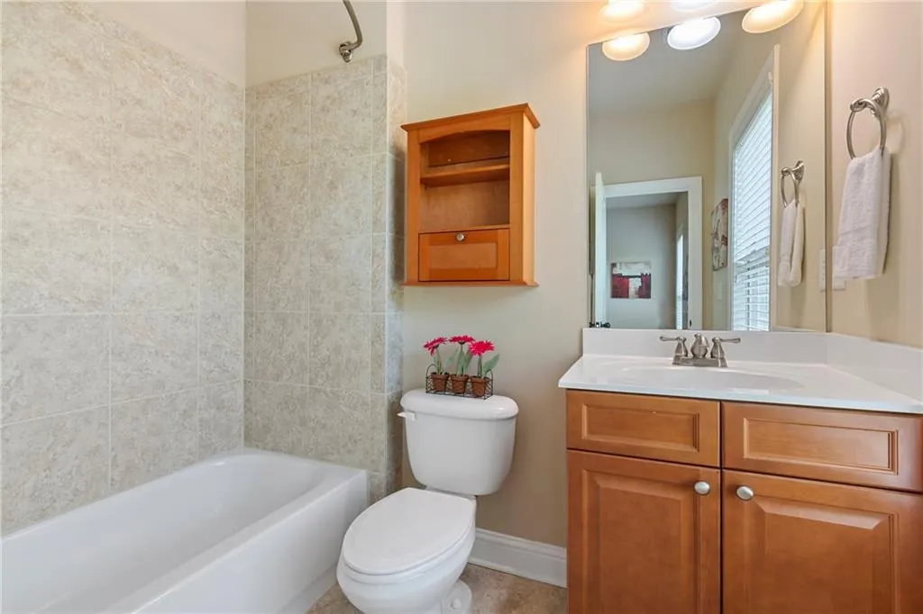 137 Alderwood Hill Unit 109, Sandy Springs, Georgia 30328, 4 Bedrooms Bedrooms, ,4 BathroomsBathrooms,Residential,Sold,137 Alderwood Hill Unit 109,6539280