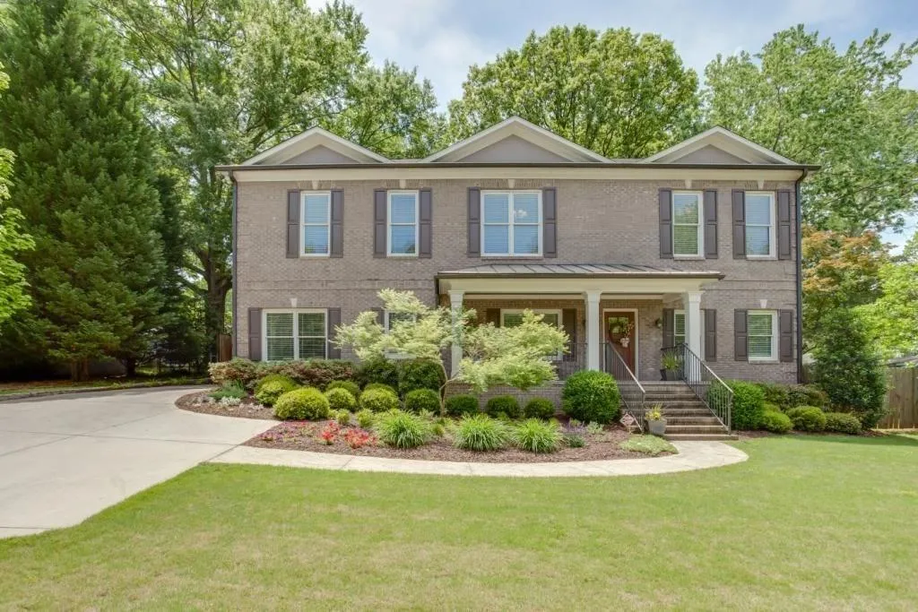 1885 Canmont Drive Ne, Brookhaven, Georgia 30319, 5 Bedrooms Bedrooms, ,6 BathroomsBathrooms,Residential,Sold,1885 Canmont Drive Ne,5690385