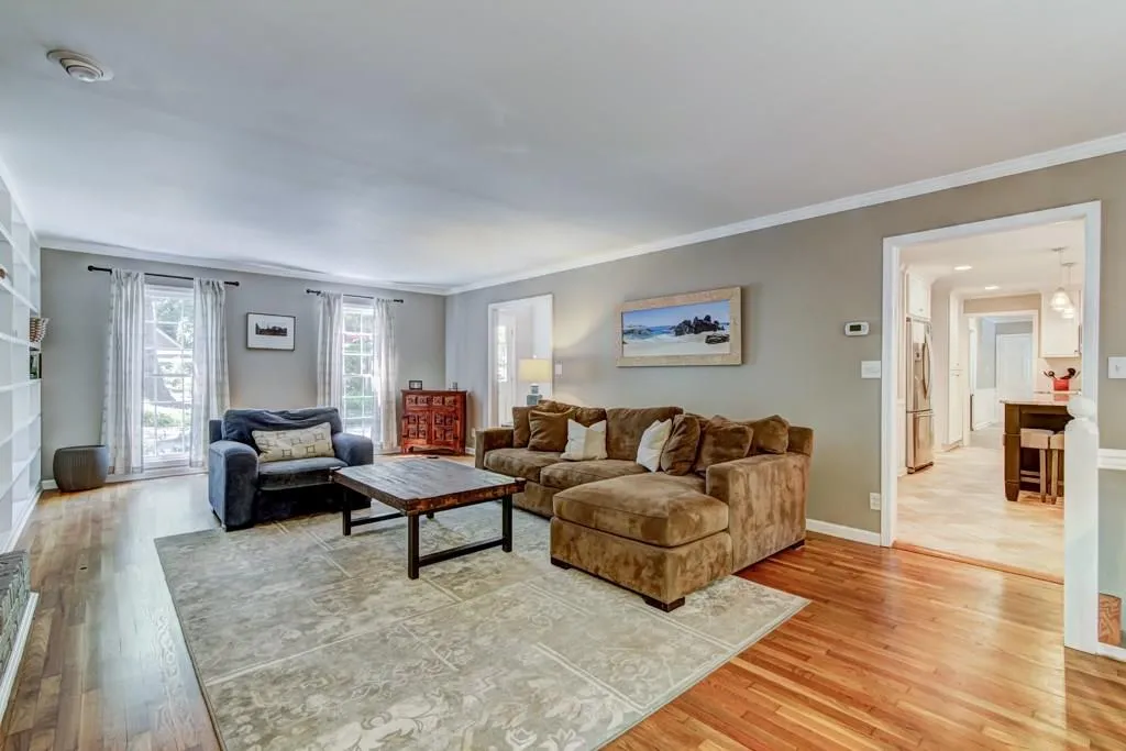 345 Westerhall Court, Sandy Springs, Georgia 30328, 4 Bedrooms Bedrooms, ,3 BathroomsBathrooms,Residential,Sold,345 Westerhall Court,6052130