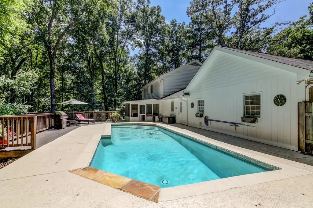345 Westerhall Court, Sandy Springs, Georgia 30328, 4 Bedrooms Bedrooms, ,3 BathroomsBathrooms,Residential,Sold,345 Westerhall Court,6052130