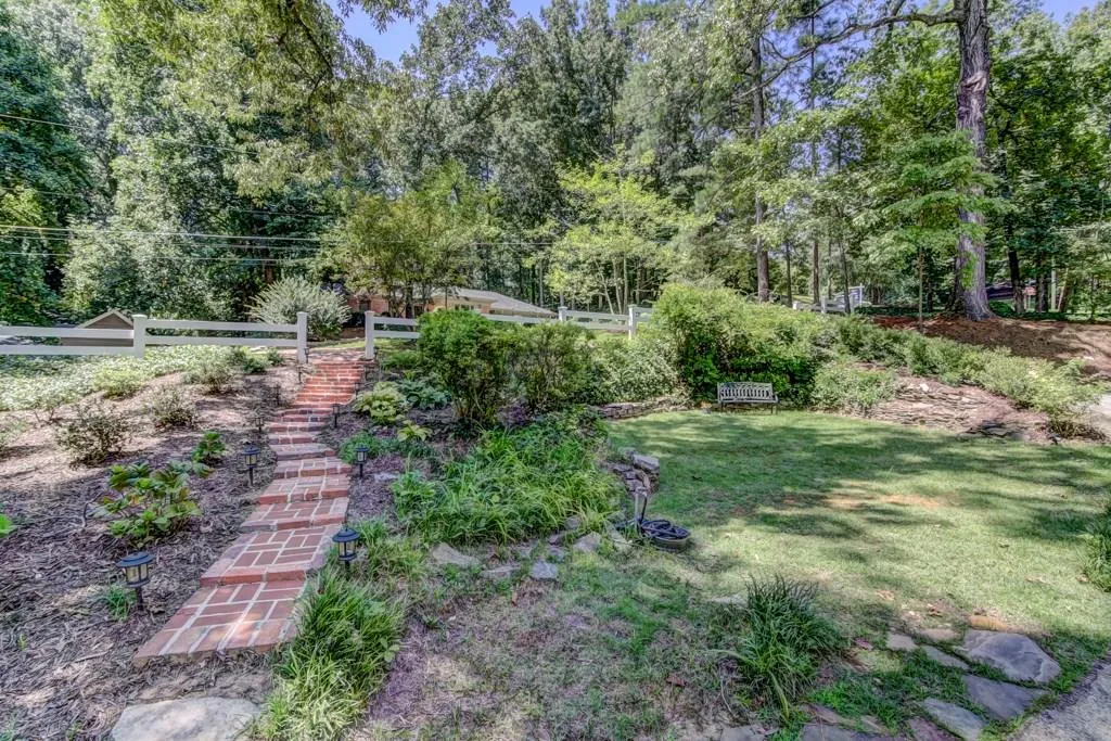 345 Westerhall Court, Sandy Springs, Georgia 30328, 4 Bedrooms Bedrooms, ,3 BathroomsBathrooms,Residential,Sold,345 Westerhall Court,6052130