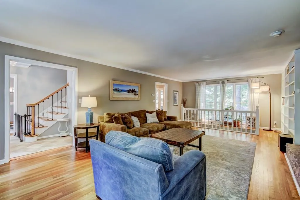 345 Westerhall Court, Sandy Springs, Georgia 30328, 4 Bedrooms Bedrooms, ,3 BathroomsBathrooms,Residential,Sold,345 Westerhall Court,6052130