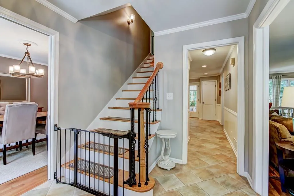 345 Westerhall Court, Sandy Springs, Georgia 30328, 4 Bedrooms Bedrooms, ,3 BathroomsBathrooms,Residential,Sold,345 Westerhall Court,6052130
