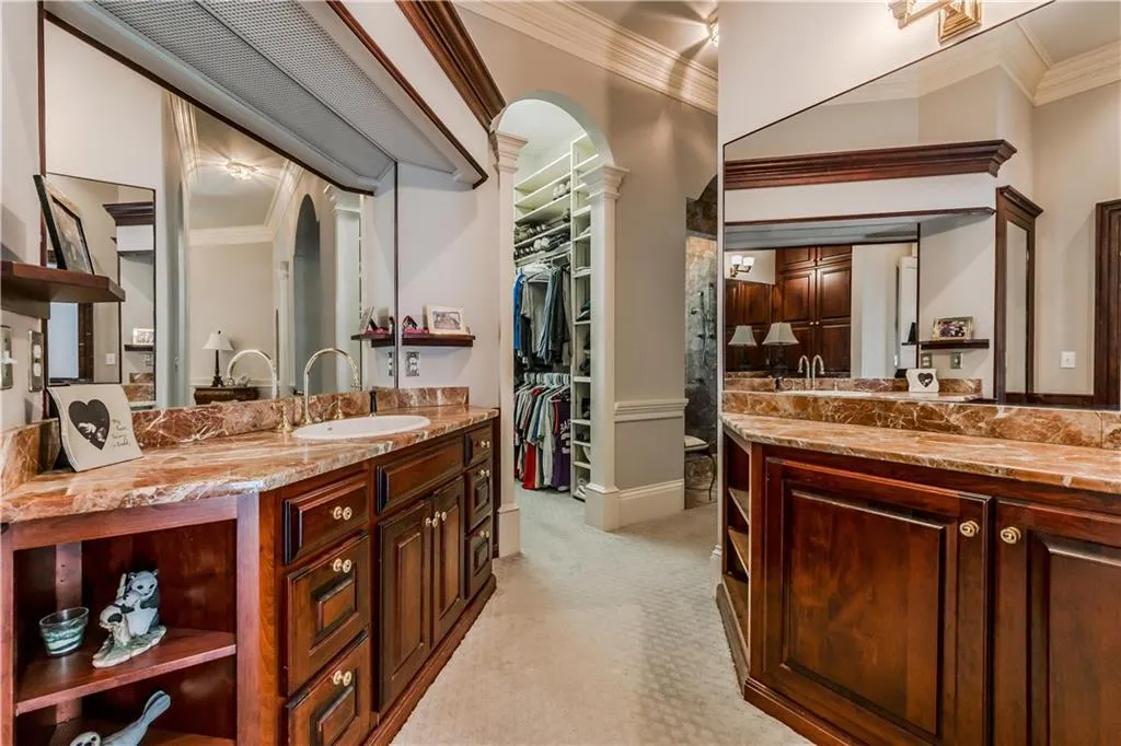 105 E Chambord Drive Nw, Sandy Springs, Georgia 30327, 6 Bedrooms Bedrooms, ,6 BathroomsBathrooms,Residential,Sold,105 E Chambord Drive Nw,6005397