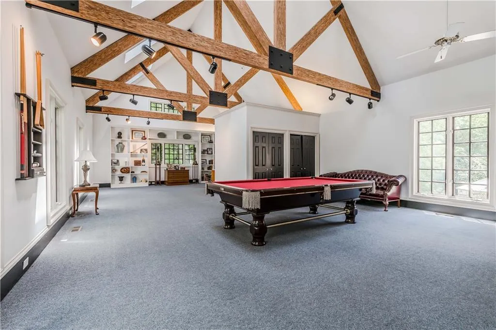 105 E Chambord Drive Nw, Sandy Springs, Georgia 30327, 6 Bedrooms Bedrooms, ,6 BathroomsBathrooms,Residential,Sold,105 E Chambord Drive Nw,6005397