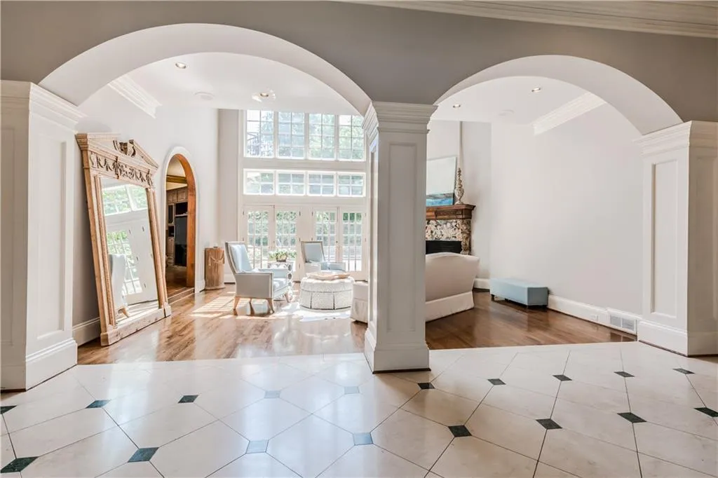 105 E Chambord Drive Nw, Sandy Springs, Georgia 30327, 6 Bedrooms Bedrooms, ,6 BathroomsBathrooms,Residential,Sold,105 E Chambord Drive Nw,6005397