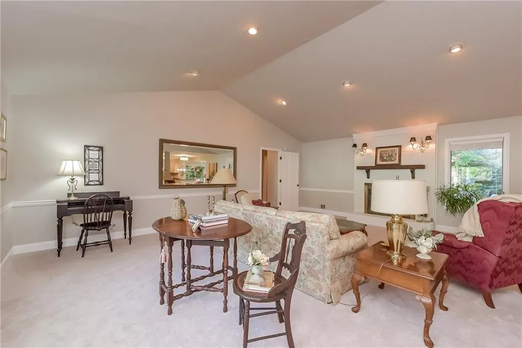 7605 Spalding Lane, Sandy Springs, Georgia 30350, 4 Bedrooms Bedrooms, ,4 BathroomsBathrooms,Residential,Sold,7605 Spalding Lane,5683521