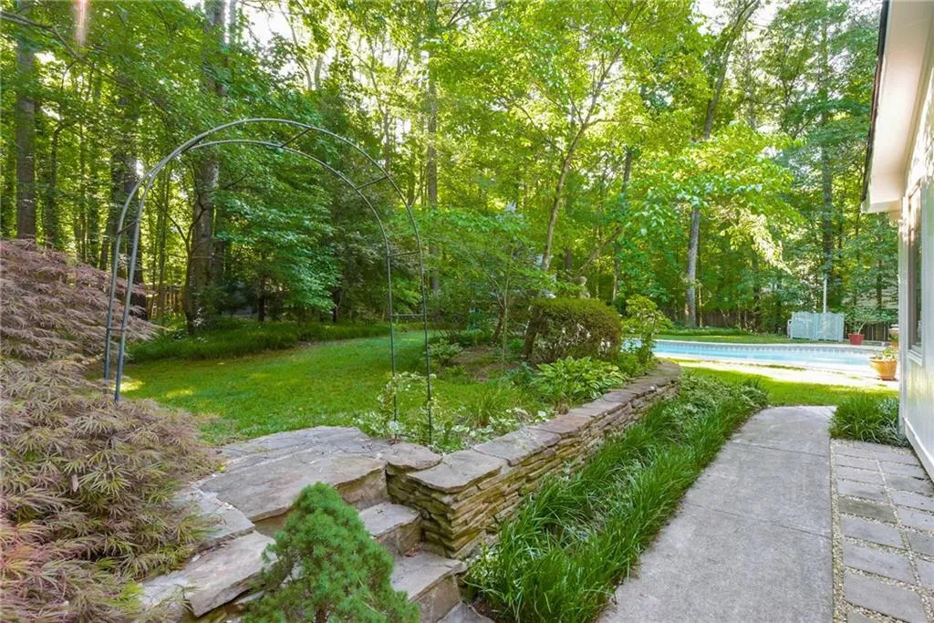 7605 Spalding Lane, Sandy Springs, Georgia 30350, 4 Bedrooms Bedrooms, ,4 BathroomsBathrooms,Residential,Sold,7605 Spalding Lane,5683521