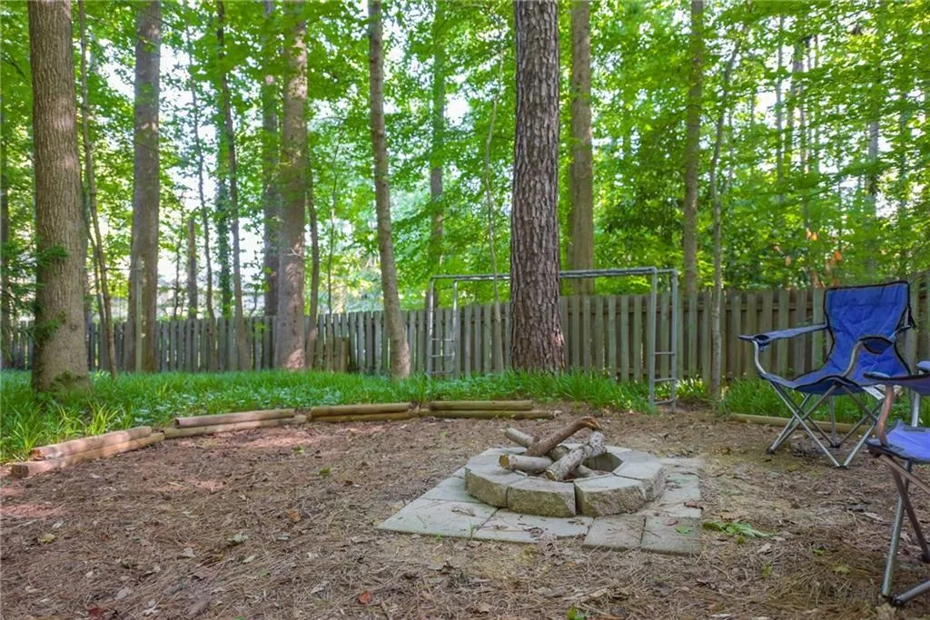 7605 Spalding Lane, Sandy Springs, Georgia 30350, 4 Bedrooms Bedrooms, ,4 BathroomsBathrooms,Residential,Sold,7605 Spalding Lane,5683521