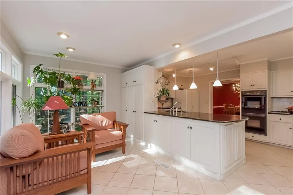 7605 Spalding Lane, Sandy Springs, Georgia 30350, 4 Bedrooms Bedrooms, ,4 BathroomsBathrooms,Residential,Sold,7605 Spalding Lane,5683521