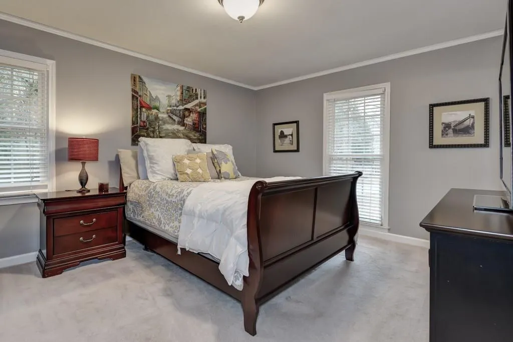 9710 Roberts Drive, Sandy Springs, Georgia 30350, 4 Bedrooms Bedrooms, ,2 BathroomsBathrooms,Residential,Sold,9710 Roberts Drive,5648918