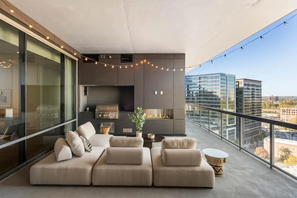 3107 Peachtree Road Ne Unit 1502, Atlanta, Georgia 30305, 3 Bedrooms Bedrooms, ,3 BathroomsBathrooms,Residential,For Sale,3107 Peachtree Road Ne Unit 1502,7627645