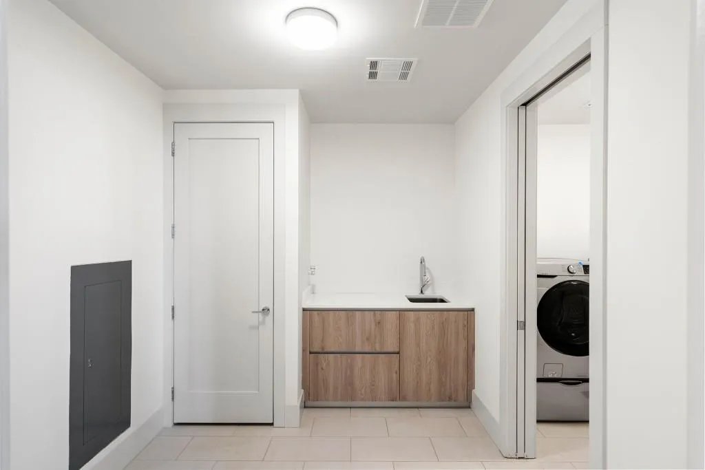 3107 Peachtree Road Ne Unit 1502, Atlanta, Georgia 30305, 3 Bedrooms Bedrooms, ,3 BathroomsBathrooms,Residential,For Sale,3107 Peachtree Road Ne Unit 1502,7627645