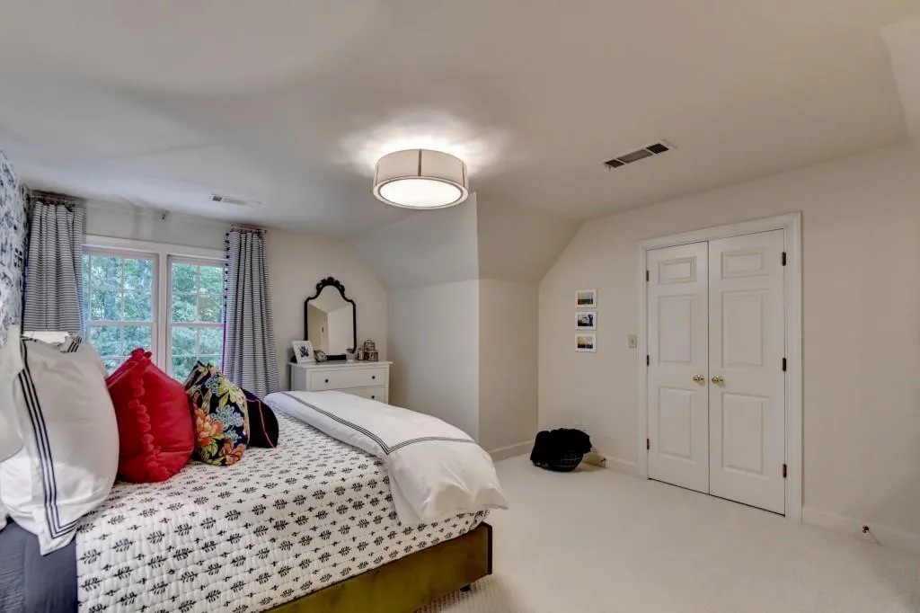 1580 Misty Oaks Drive, Sandy Springs, Georgia 30350, 4 Bedrooms Bedrooms, ,3 BathroomsBathrooms,Residential,Sold,1580 Misty Oaks Drive,7473254