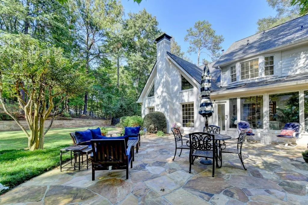 1580 Misty Oaks Drive, Sandy Springs, Georgia 30350, 4 Bedrooms Bedrooms, ,3 BathroomsBathrooms,Residential,Sold,1580 Misty Oaks Drive,7473254