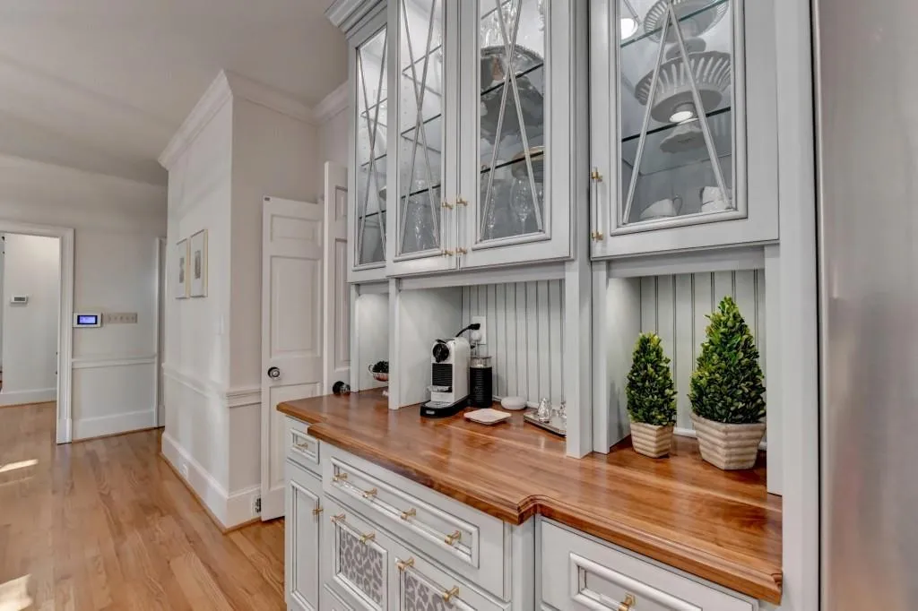 1580 Misty Oaks Drive, Sandy Springs, Georgia 30350, 4 Bedrooms Bedrooms, ,3 BathroomsBathrooms,Residential,Sold,1580 Misty Oaks Drive,7473254