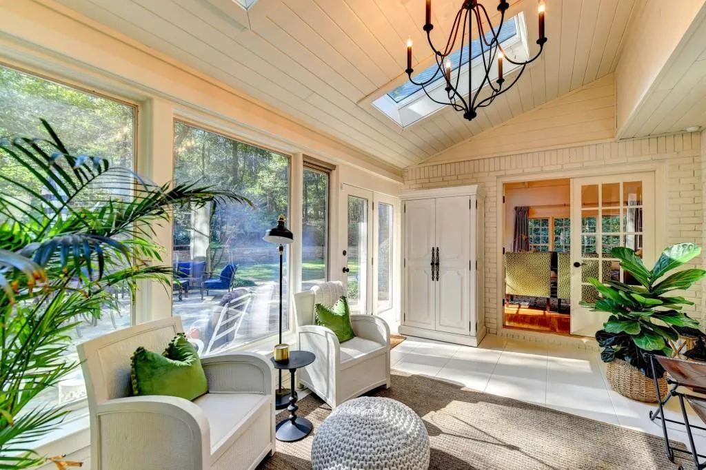 1580 Misty Oaks Drive, Sandy Springs, Georgia 30350, 4 Bedrooms Bedrooms, ,3 BathroomsBathrooms,Residential,Sold,1580 Misty Oaks Drive,7473254