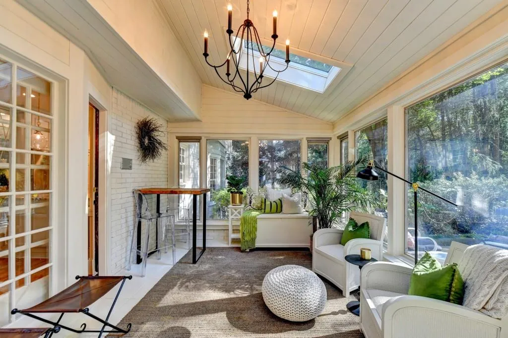 1580 Misty Oaks Drive, Sandy Springs, Georgia 30350, 4 Bedrooms Bedrooms, ,3 BathroomsBathrooms,Residential,Sold,1580 Misty Oaks Drive,7473254