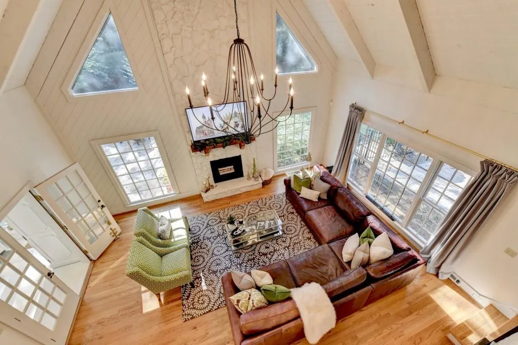 1580 Misty Oaks Drive, Sandy Springs, Georgia 30350, 4 Bedrooms Bedrooms, ,3 BathroomsBathrooms,Residential,Sold,1580 Misty Oaks Drive,7473254